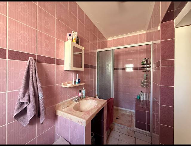 3 BEDROOM FREESTANDING FOR SALE IN HILLARY